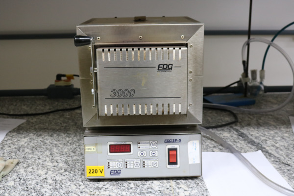 Forno tipo mufla marca EDG modelo 3PS1